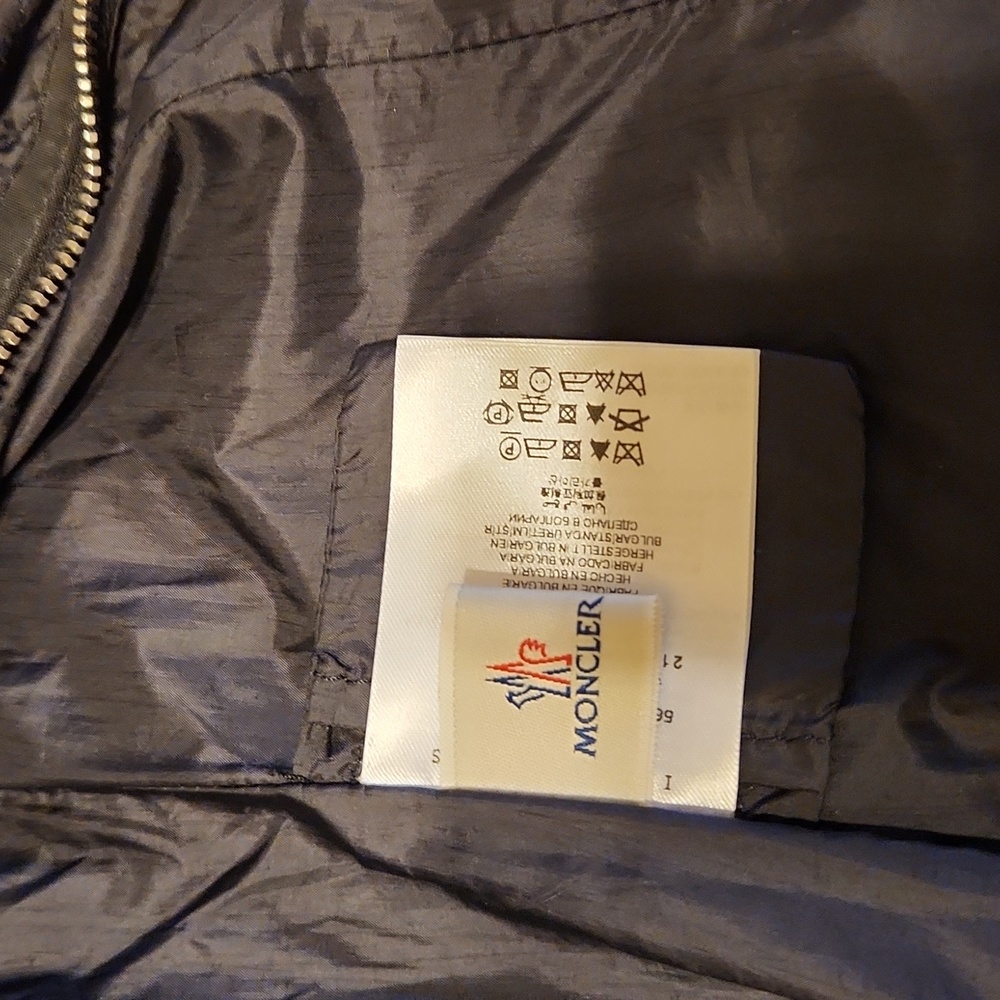 Moncler Women's Lightweight Black Nylon Jacket Size 3 - Picture 9 of 16